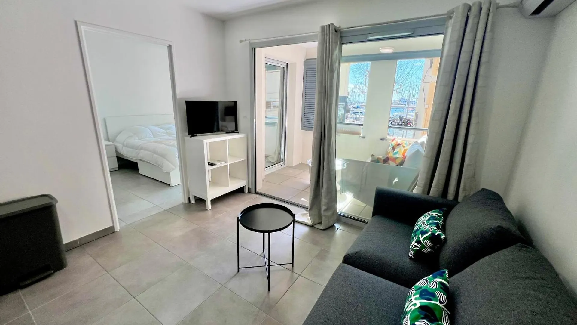 Appartement Golfe-Juan 2 People Facing The Old Port